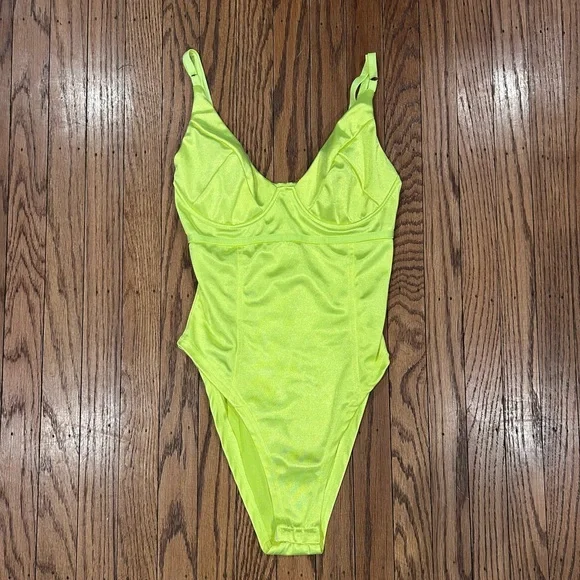 Neon Yellow bodysuit- medium - Picture 7 of 11